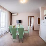 Prestige - Full Board Apartmán Sveti Vlas