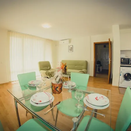 Prestige - Full Board Apartman
