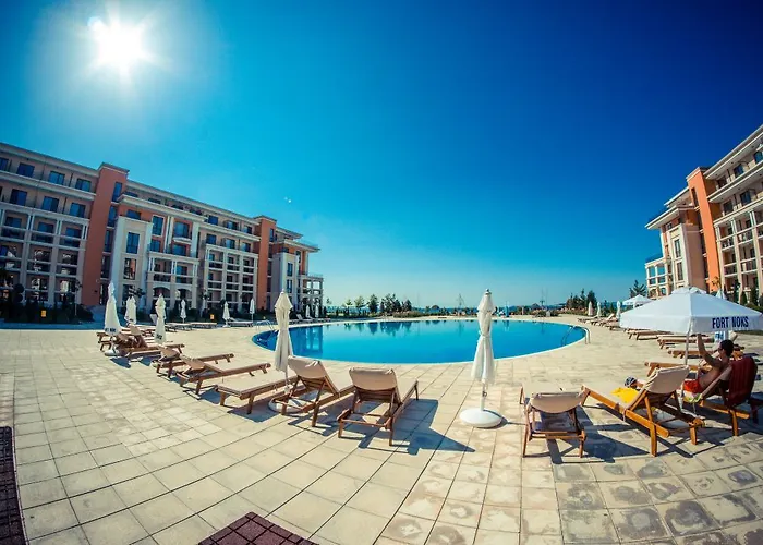 Prestige Fort Beach Apartment Sveti Vlas